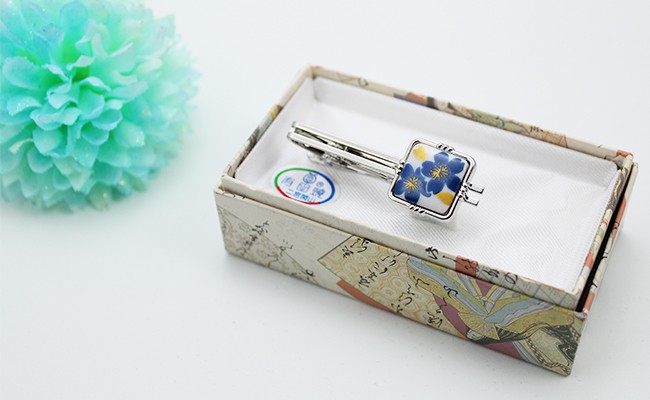 有田焼タイピン 青桜 有田焼アクセサリー二宮閑山 おしゃ