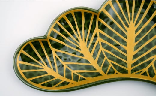 緑松型変形皿（2pieces）【深海三龍堂】 有田焼 食器 おしゃ