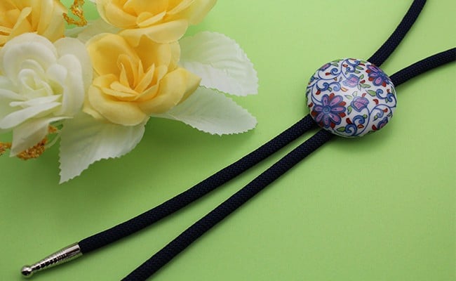 有田焼花唐草紋様ループタイ 有田焼アクセサリー二宮閑山 