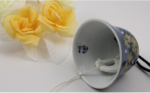 有田焼風鈴 呉須金桜紋様 【二宮閑山】 夏 音色 ふうりん 