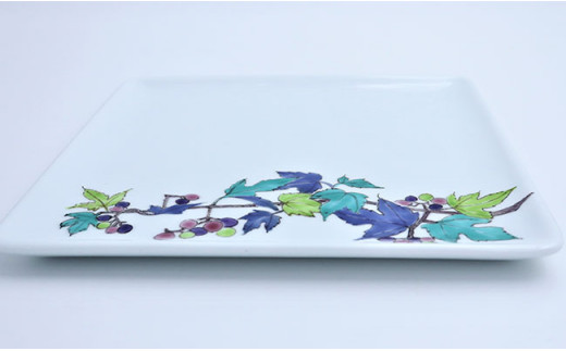 有田焼 角平皿22cm 野葡萄文【赤絵白磁硯処 雪月花】食器 う
