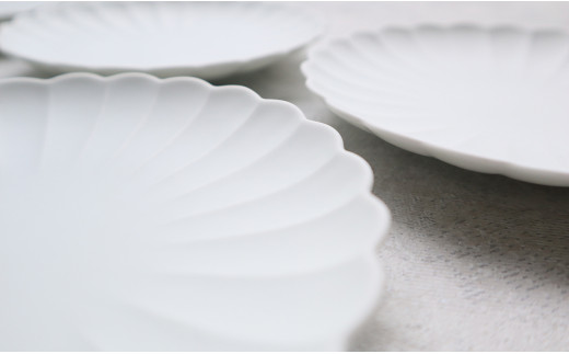 【デザート皿にも！かわいい和食器】有田焼 菊割銘々皿 sil