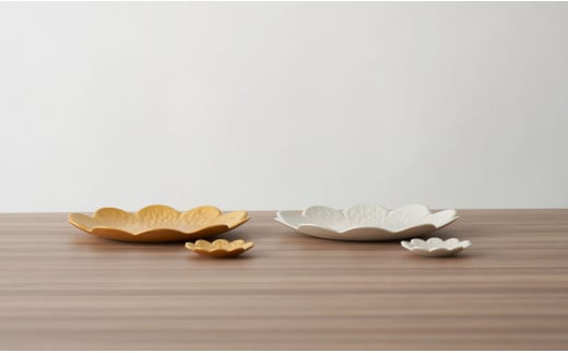 有田焼 flower plate 野菊/金銀彩（銘々皿・豆皿 計4ヶセット）