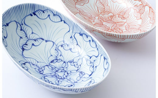 有田焼 花弁紋 25.5cm 楕円鉢（大）青と赤のペアセット 大慶 