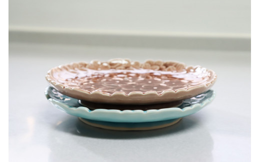 有田焼 花詰め彫 色釉銘々皿 ペアセット 大慶 皿 食器 A24-46