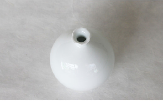 ろくろの現代の名工 矢鋪與左衛門作 白磁 花びら口小壺 有