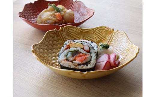 有田焼 レリーフ地紋彫 プレート 黄交趾 1枚【山忠】食器 