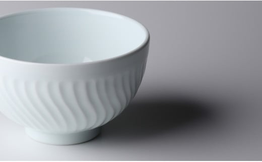 有田焼 白磁 波線彫 小丼【佳秀窯 西山正作 】器 うつわ 丼