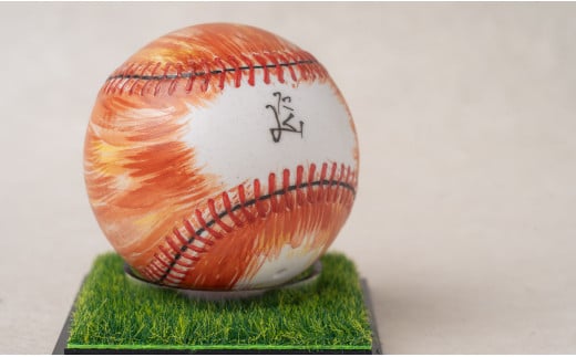 有田焼 磁器製の野球ボール。白磁球 / 火の玉ストレート　