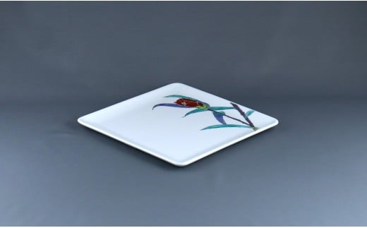 有田焼 角平皿 22cm〈侘助文〉赤【赤絵白磁硯処 雪月花】食