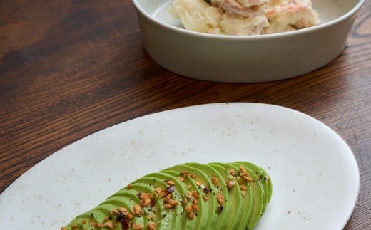 有田焼 14cm オーバルボウル（L）21cm オーバルプレート 2点セ