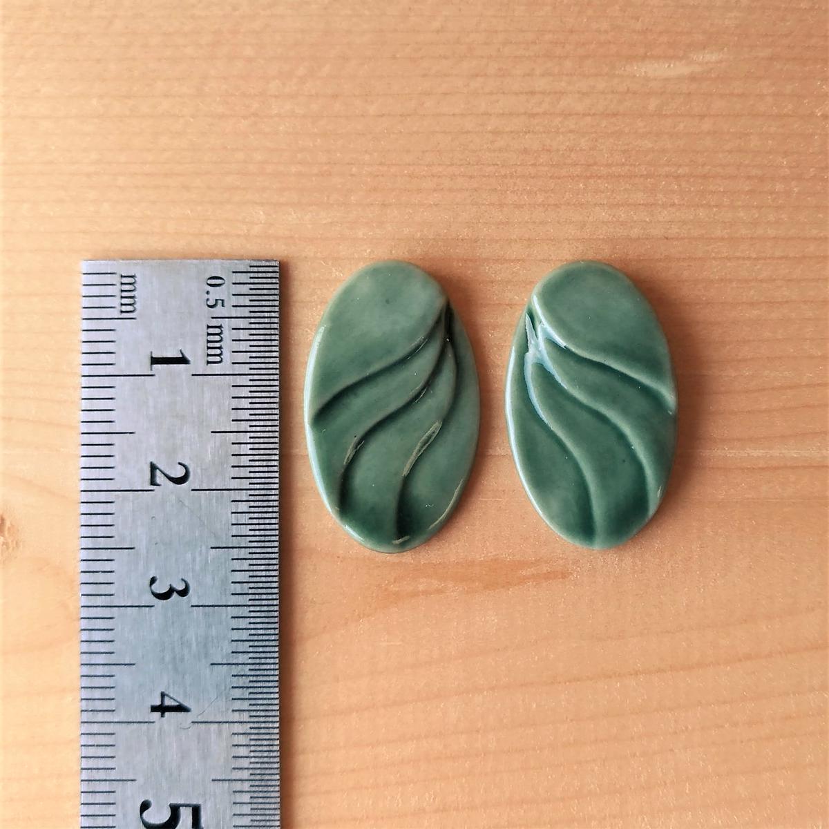 noji(楠 -kusunoki-)♪有田焼 サークルステンレスピアス おしゃ