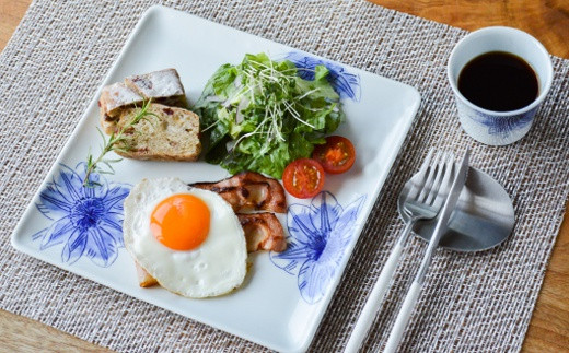 有田焼 鉄仙シリーズ 正角皿(青) 聡窯 皿 食器 うつわ 器 ギ