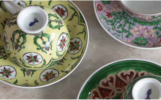 源右衛門窯 赤絵ミナイ手絵変り 碗皿 有田焼 A700-30