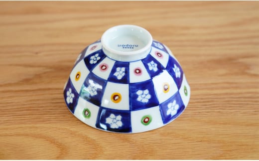 【食と暮らし、心も彩る日々の器】有田焼 面取飯碗 市松紋