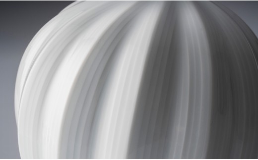 中仙窯 有田焼 白磁面取線彫壺（中尾純作） A220-11