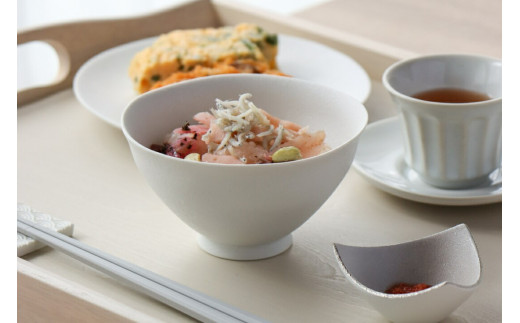 有田焼 ペア茶碗セット 黒サビ絞り＆スノー ご飯茶碗【山