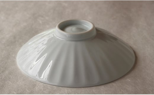 現代の名工 矢鋪與左衛門作【白磁しのぎ手 透過夏茶碗】有