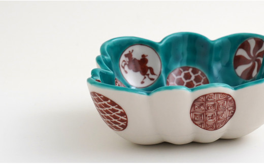 有田焼 福泉窯 緑交趾錦丸紋木瓜型小鉢 伝統文様 手描き 渕