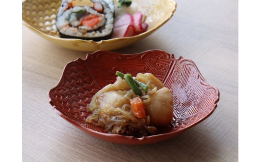 有田焼 レリーフ地紋彫 プレート 朱巻 1枚【山忠】食器 器 