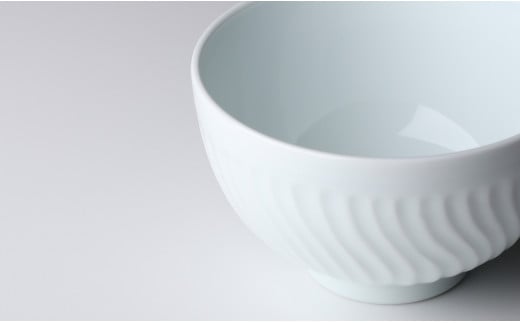 有田焼 白磁 波線彫 小丼【佳秀窯 西山正作 】器 うつわ 丼