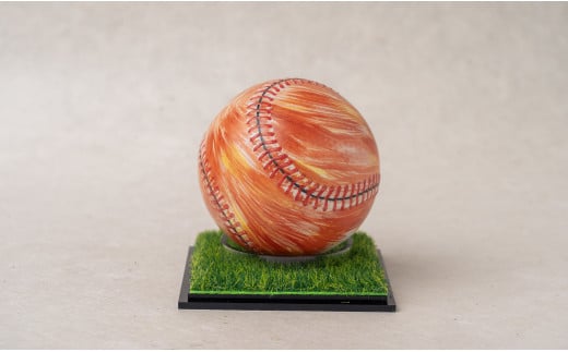 有田焼 磁器製の野球ボール。白磁球 / 火の玉ストレート　