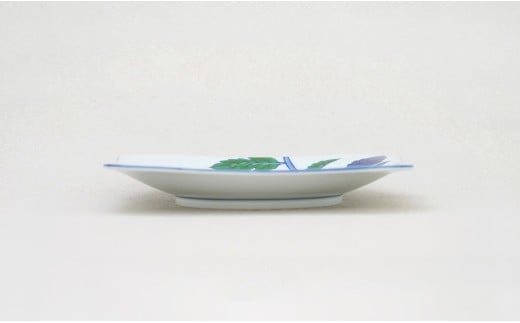 【はっしーさんおすすめ！】有田焼 染錦小蕃茄文（大）【