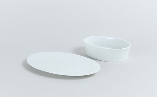 有田焼 14cm オーバルボウル（L）21cm オーバルプレート 2点セ