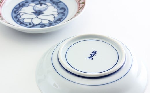 源右衛門窯 染錦唐花文 銘々皿 有田焼 高級感のあるケーキ