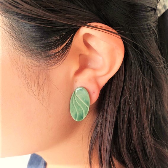 noji(楠 -kusunoki-)♪有田焼 サークルステンレスピアス おしゃ