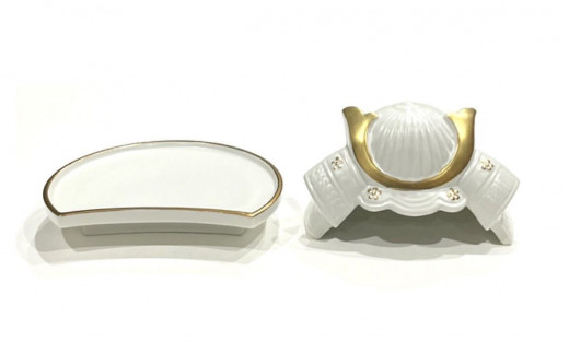 有田焼 端午の節句 マットホワイト金彩 兜 蓋物 24to3 西富陶