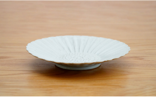 有田焼 乃利陶窯 李白鎬彫 菊割８寸プレート皿／大幸陶苑 A