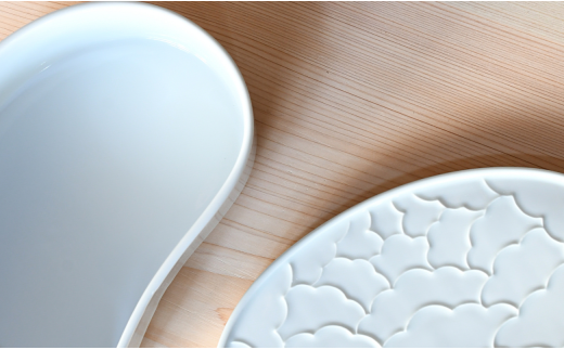 有田焼 白釉 繭型蓋物【ARITAYAKI-STORE】A22-44