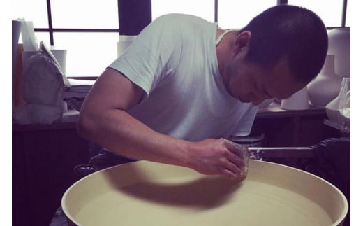 有田焼 青白磁稜線花器【中仙窯・中尾純作】 花瓶 花びん 