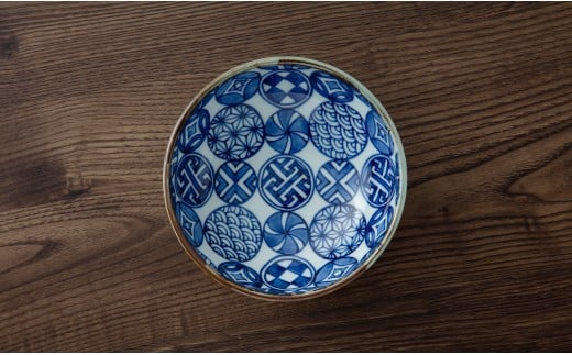 有田焼 手描き 渕錆厚渕ボール(椿・丸紋) ～華一園シリーズ