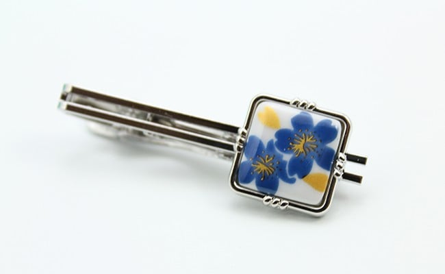 有田焼タイピン 青桜 有田焼アクセサリー二宮閑山 おしゃ