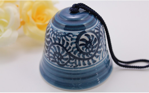 有田焼風鈴 たこ唐草紋様 【二宮閑山】 夏 音色 ふうりん 