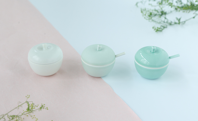 【すきな味、すきな小物を、入れる】有田焼 3つのりんご【