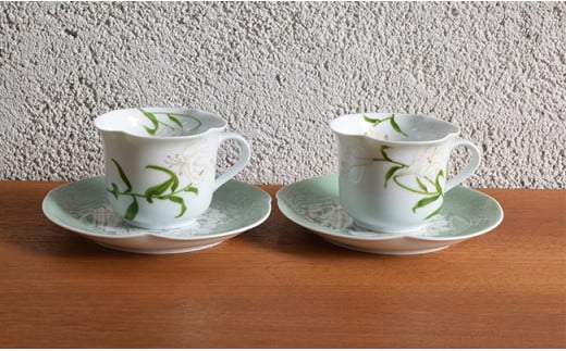 深川製磁 【有田焼】白百合　ペア碗皿 A100-73