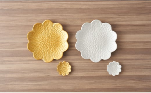 有田焼 flower plate 野菊/金銀彩（銘々皿・豆皿 計4ヶセット）