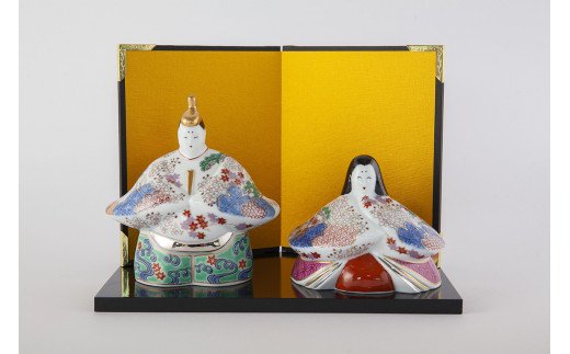 A130-26 有田焼【其泉】磁器製ひな人形 金屏風・木台付き 賞