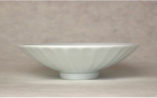 現代の名工 矢鋪與左衛門作【白磁しのぎ手 透過夏茶碗】有