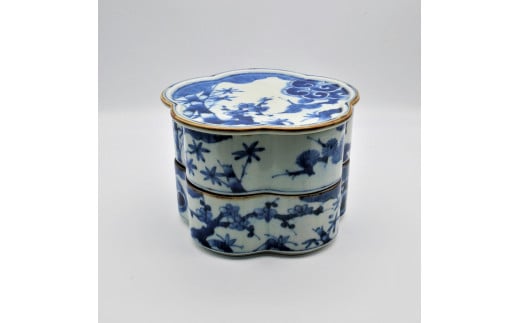 有田焼【染付松竹梅 梅型二段重蓋物】プレアデス A100-94