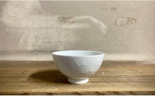 有田焼 井上萬二窯 井上祐希作 手ろくろ 茶碗 白磁釉滴飯碗