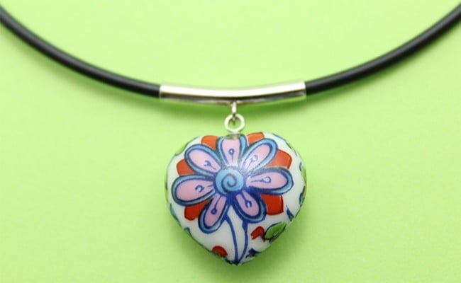 有田焼花唐草紋様ハート型ペンダント 有田焼アクセサリー