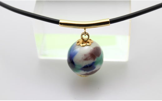 二宮閑山 有田焼磁器玉ペンダント2個セット（しろブルー・