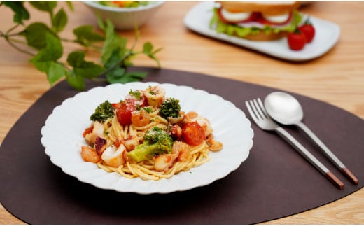 有田焼 乃利陶窯 李白鎬彫 菊割８寸プレート皿／大幸陶苑 A