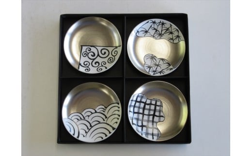 ARITA PORCELAIN LAB(アリタポーセリンラボ) 「繁栄」小皿4枚セッ