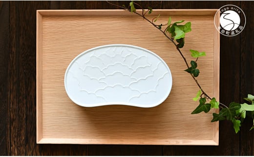 有田焼 白釉 繭型蓋物【ARITAYAKI-STORE】A22-44