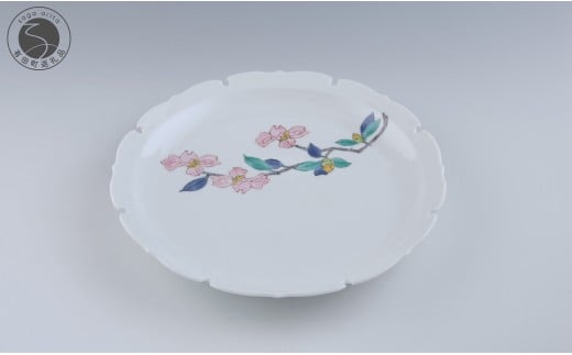 有田焼 雪輪皿 22cm〈山茶花文〉【赤絵白磁硯処 雪月花】食